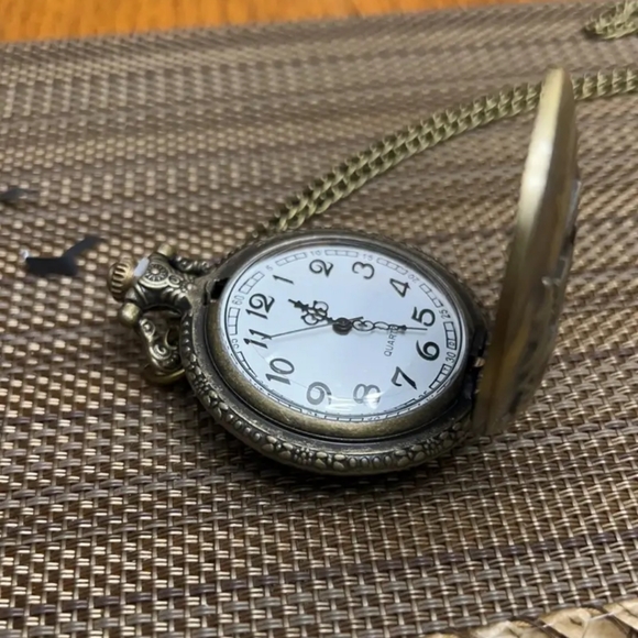 New 18 wheeler Big Rig truck trucker Quartz pocket watch - Picture 5 of 9